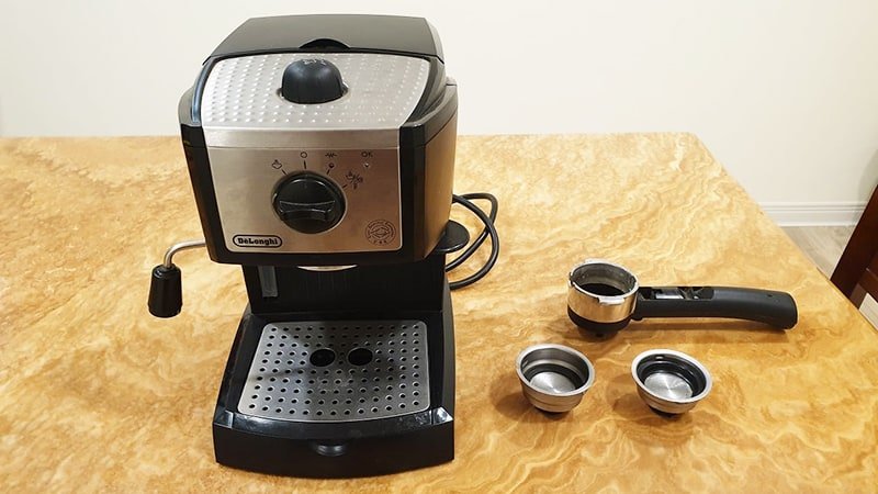 Delonghi EC155 15 Bar Espresso and Cappuccino Machine