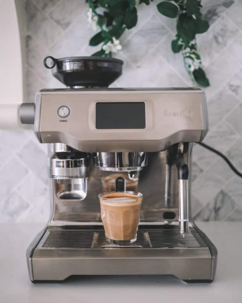Breville Oracle Touch is equipped with an 84-ounces water tank