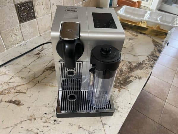 Delonghi Espresso Lattissima Pro comes with a hot water dispenser function