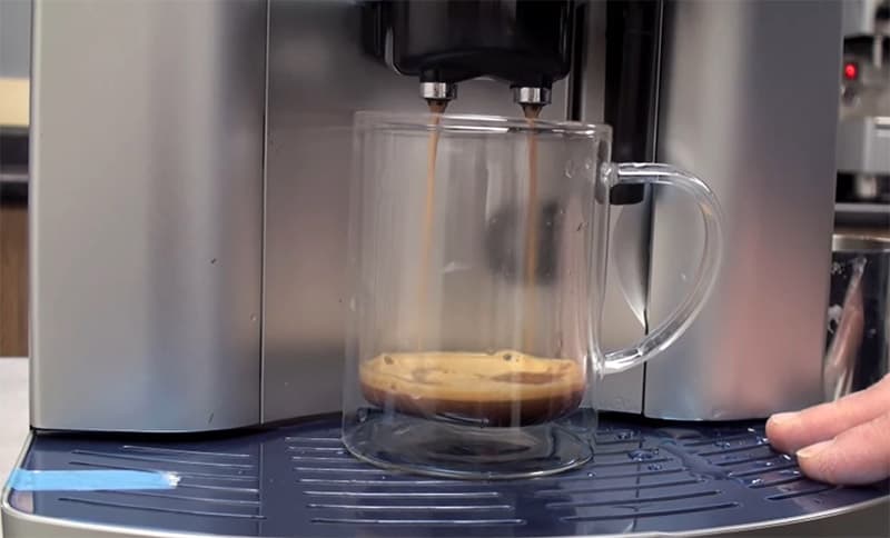 Patented Cappuccino System of Delonghi Magnifica ESAM3300