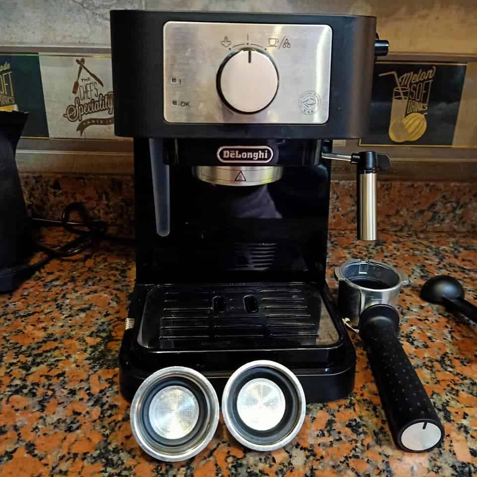 EC260 can prepare a decent amount of espresso before another refill