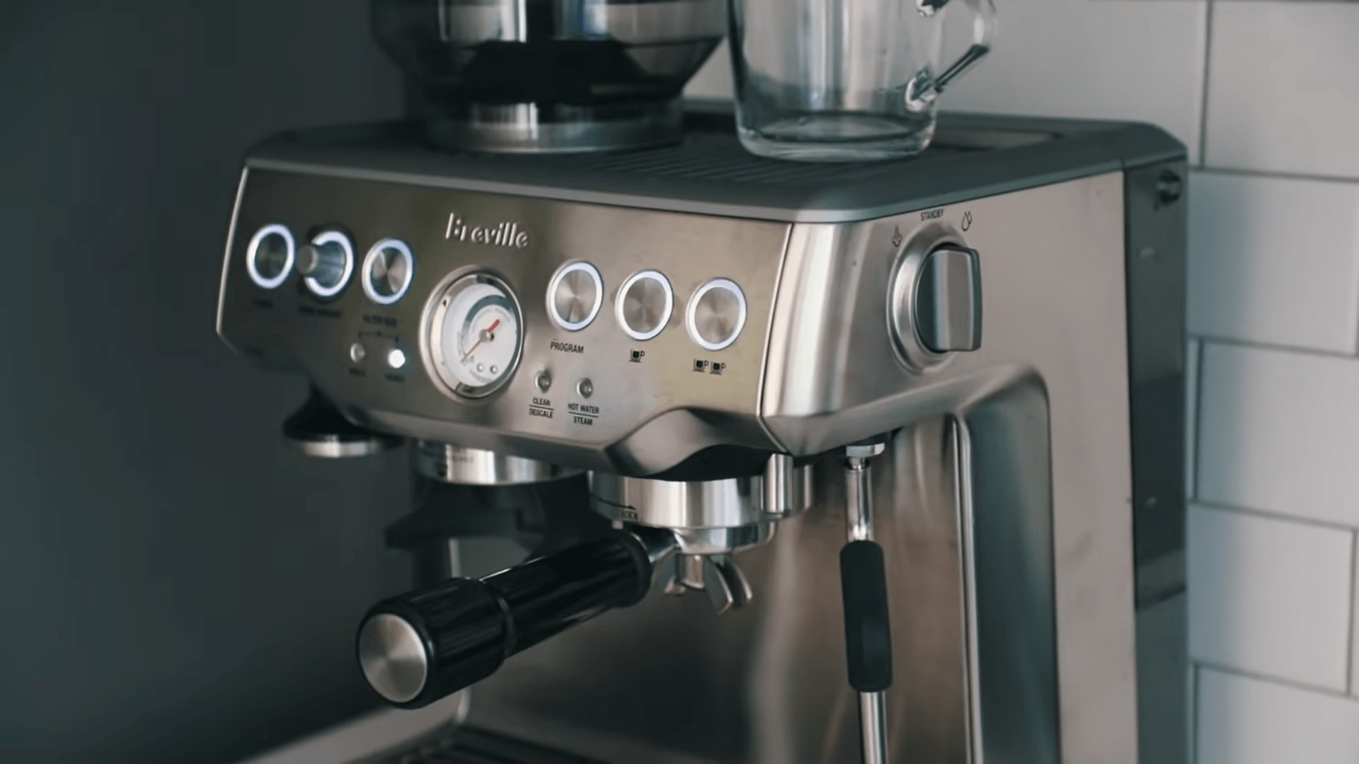 Amazing design of Breville Barista Express