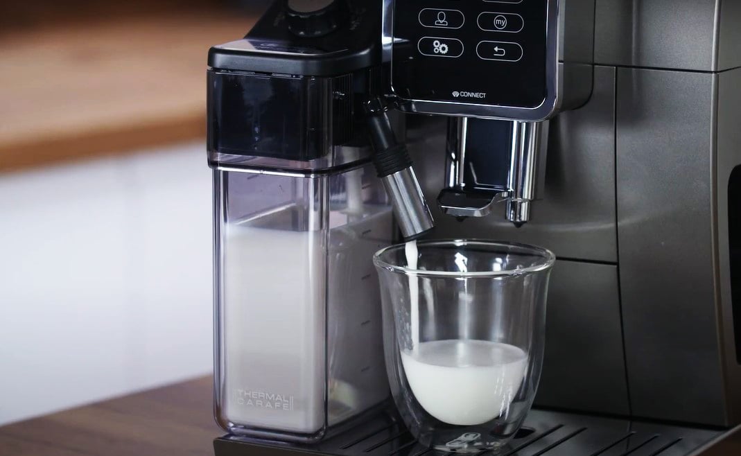 DeLonghi Dinamica Plus Milk Frothing