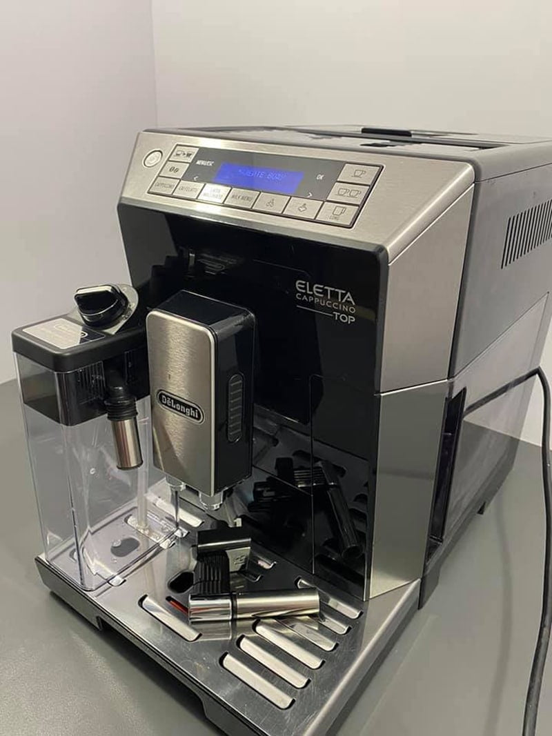 DeLonghi Eletta Capacity