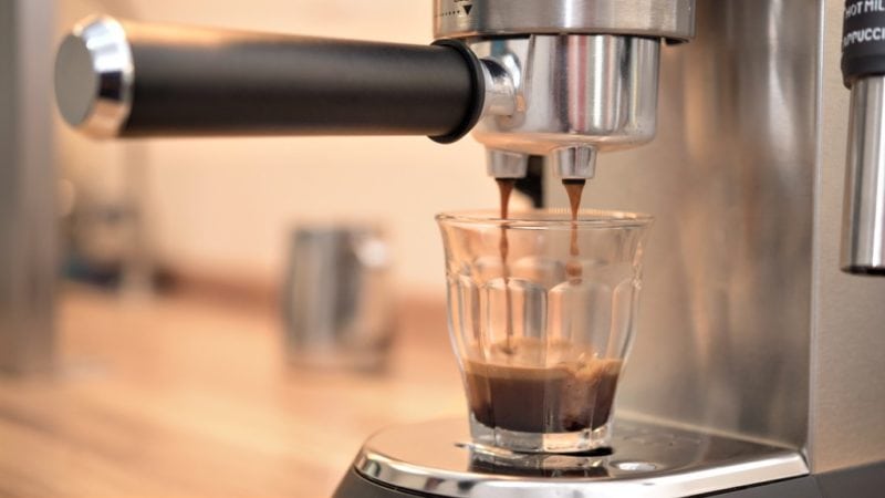 Espresso brewed from the Delonghi machine tastes slightly watery