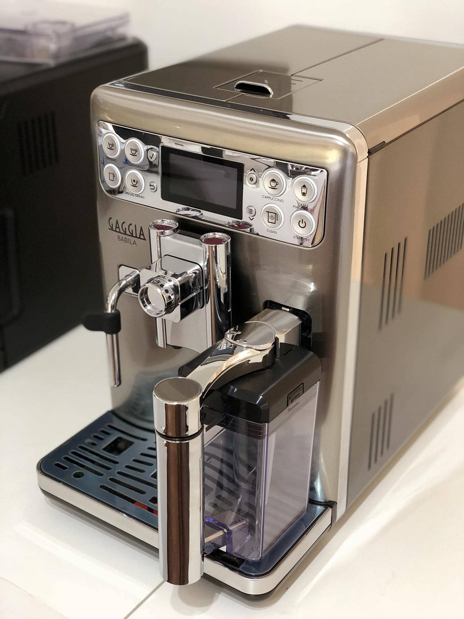 Gaggia Babila has a very convenient top-loaded water tank