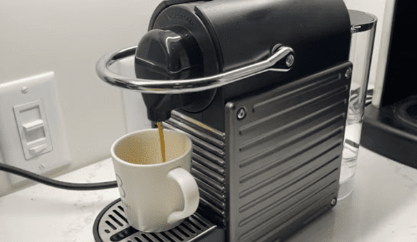 Single-shot brew in about 9s with Breville Nespresso Pixie