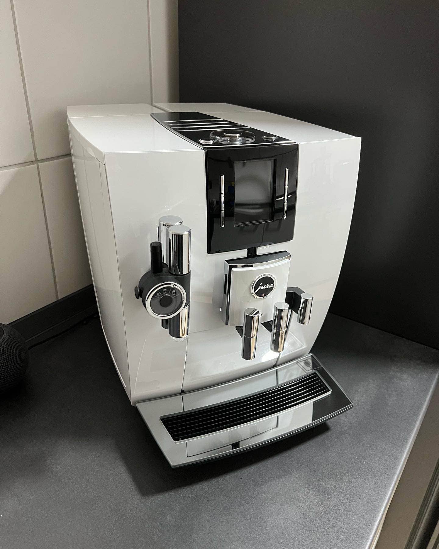Jura J6 has various classic milk-based beverages like latte, flat white, and cappuccino