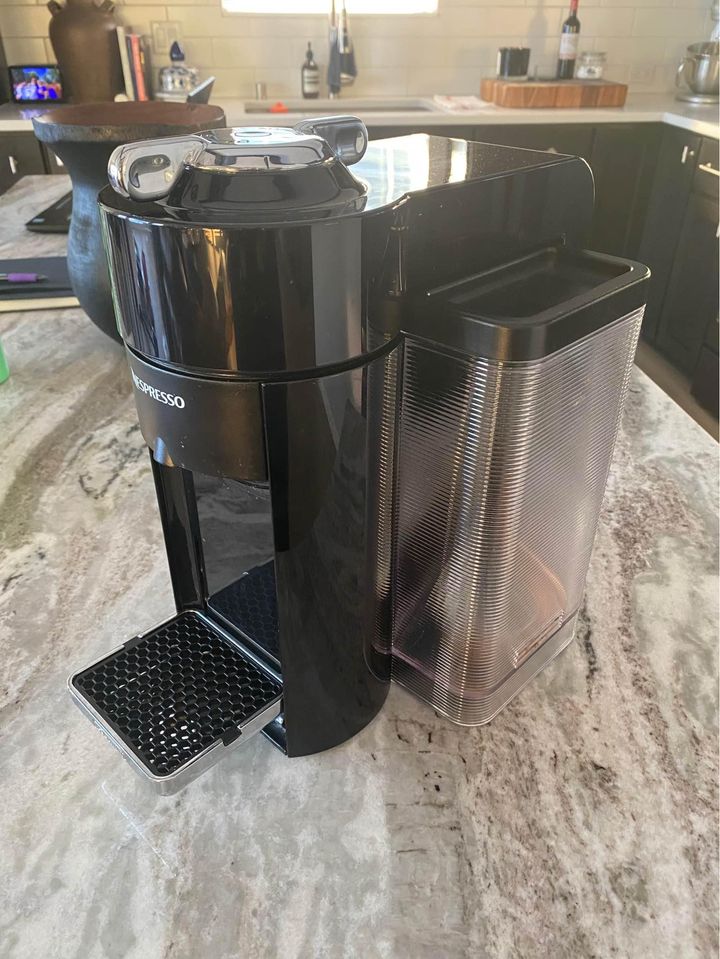 Side water tank of DeLonghi Nespresso Vertuo