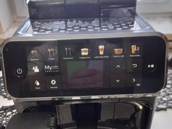 Philips 5400 has more one-touch beverages
