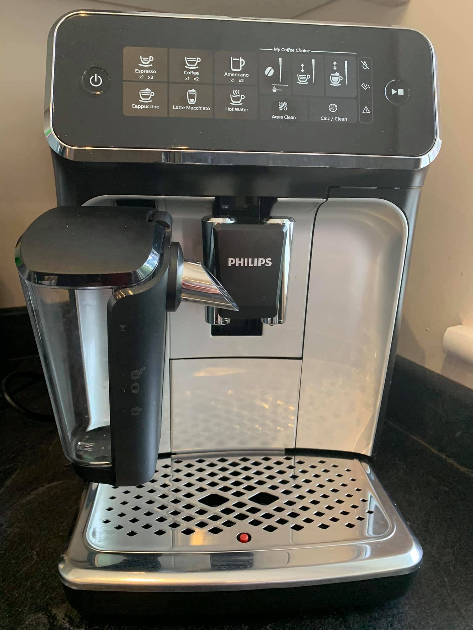 Philips 3200 Lattego has a simple cleaning system