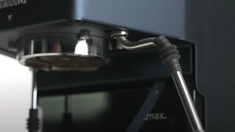 the classic pro's wand can't rotate 360 degrees