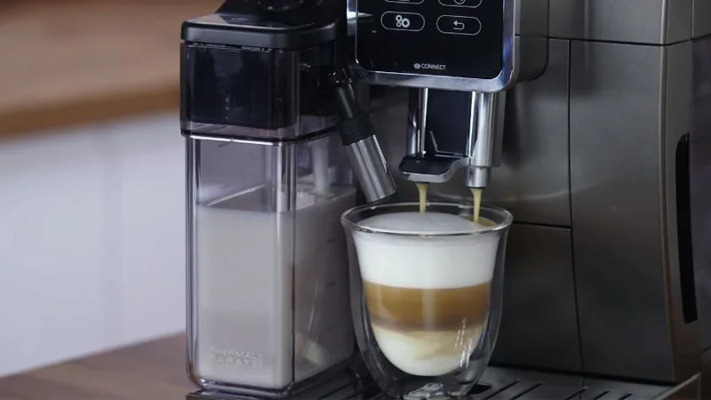 the delonghi dinamica plus's lattecrema system